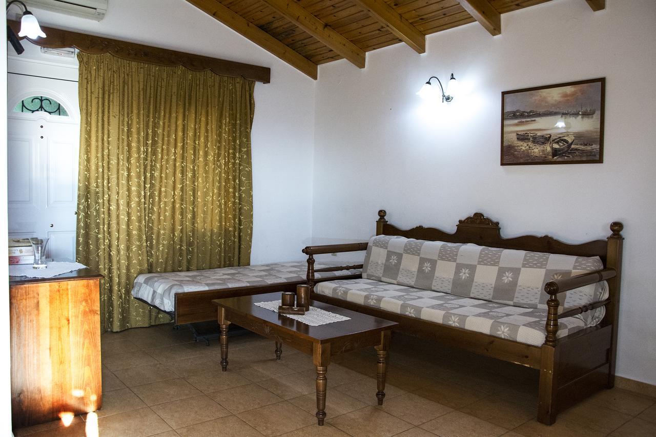 Plakalona Apartments Exopoli Екстериор снимка