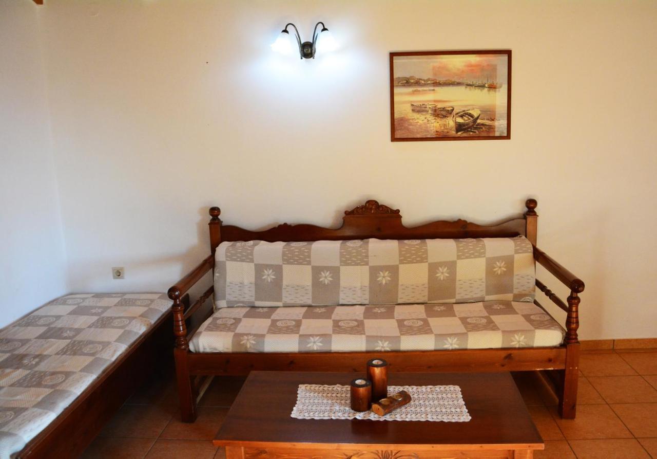 Plakalona Apartments Exopoli Екстериор снимка